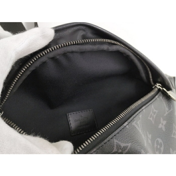Louis Vuitton Discovery Monogram Eclipse Body Bag - Picture 8 of 9